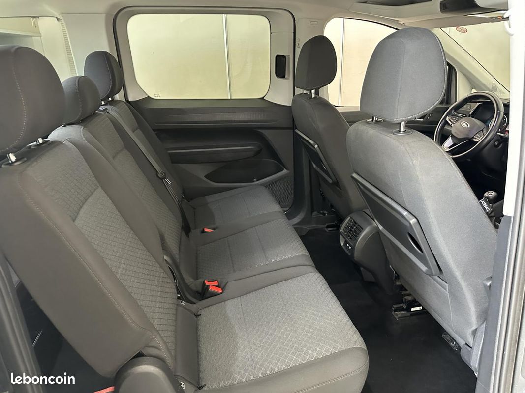 FORD TRANSIT CONNECT/TOURNEO CONNECT Grand Tourneo Connect 2.0 EcoBlue - 102 - 7pl TOURNEO CONNECT III 2022 COMBI Grand Titanium (image 12)