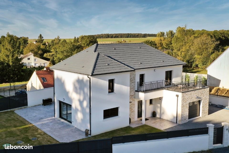 Maison 7 pièces 120 m² · à Pierrelaye · 120 m² · 357 200 €
