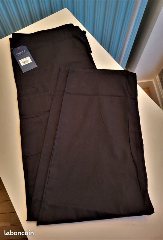 Lot De 2 Pyjamas Cherokee Crâne Et Plaid Tailles Différentes - Neufs Avec étiquettes