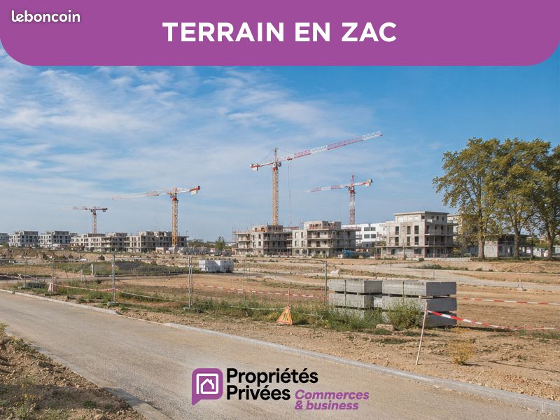 Terrain 8283 m² · à Ruaudin · 450 000 €