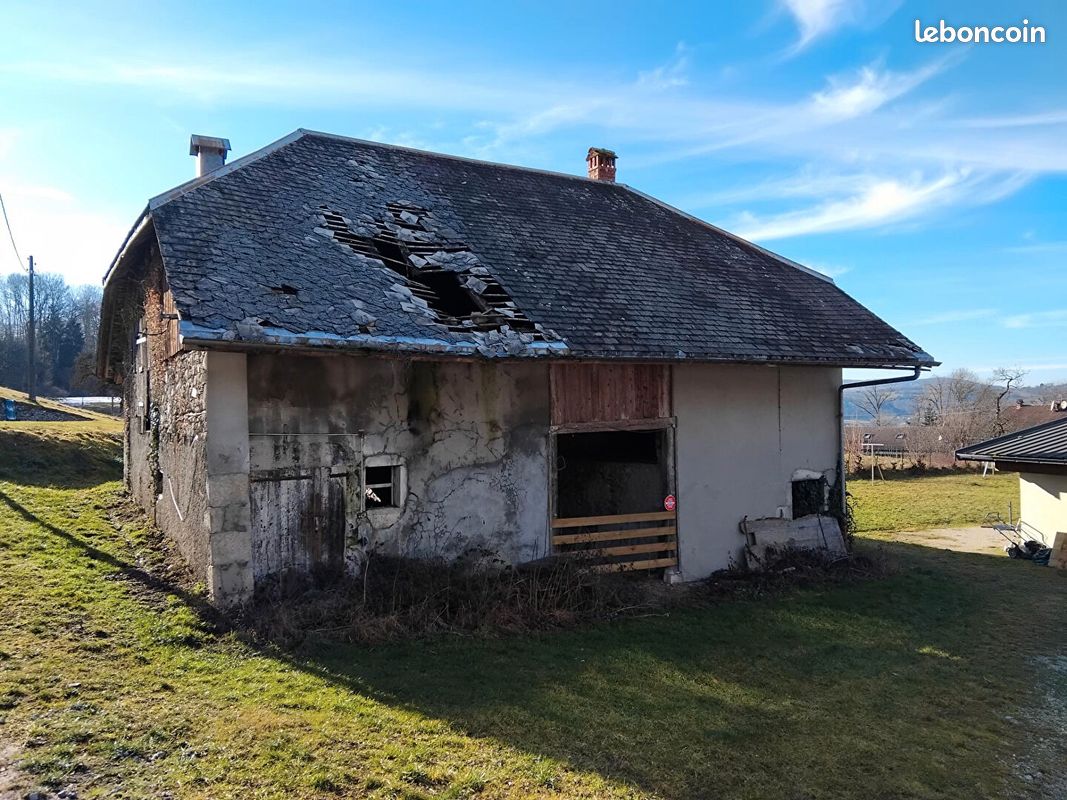 Grange 1 pièce 130 m² (image 3)