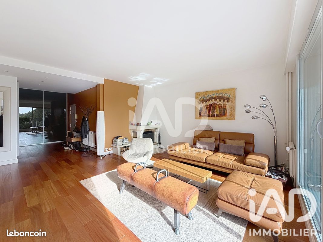 Appartement 3 pièces 91 m² · au Mesnil-le-Roi · 91 m² · 499 000 €