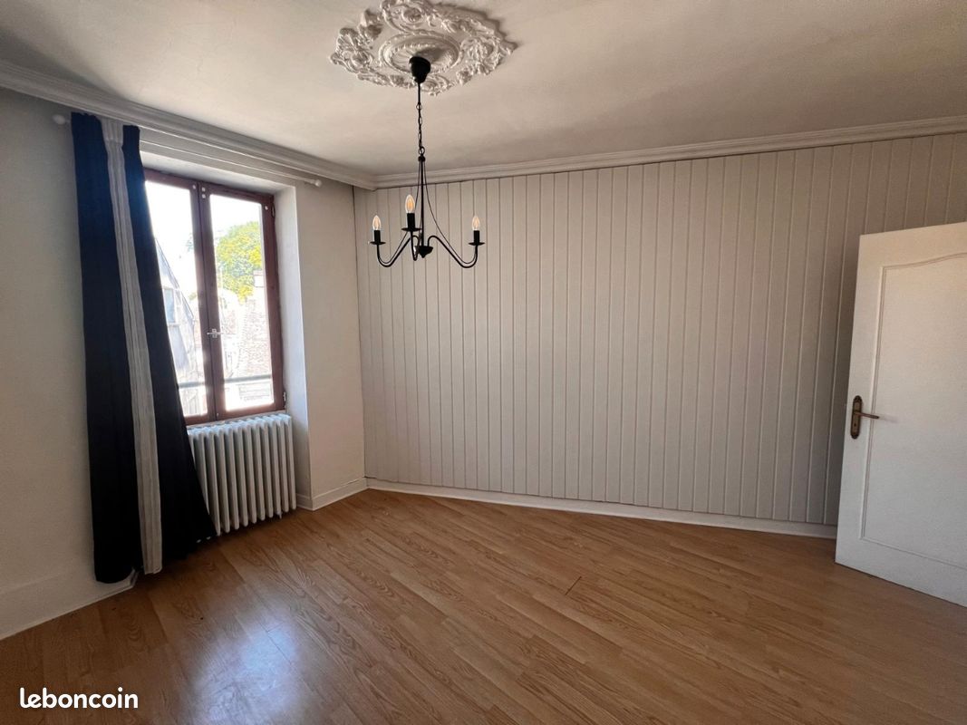 Maison 5 pièces 88 m² · à Montigny-sur-Loing · 88 m² · 180 000 €