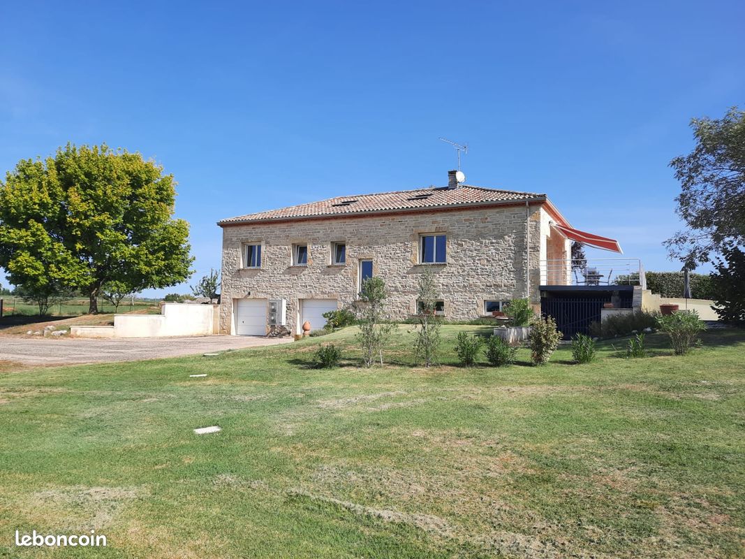Maison 9 pièces 208 m² · à Lapenche · 208 m² · 375 000 €