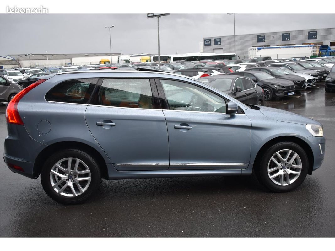 VOLVO XC60 T5 AWD 245 ch Xénium Geartronic A (image 4)