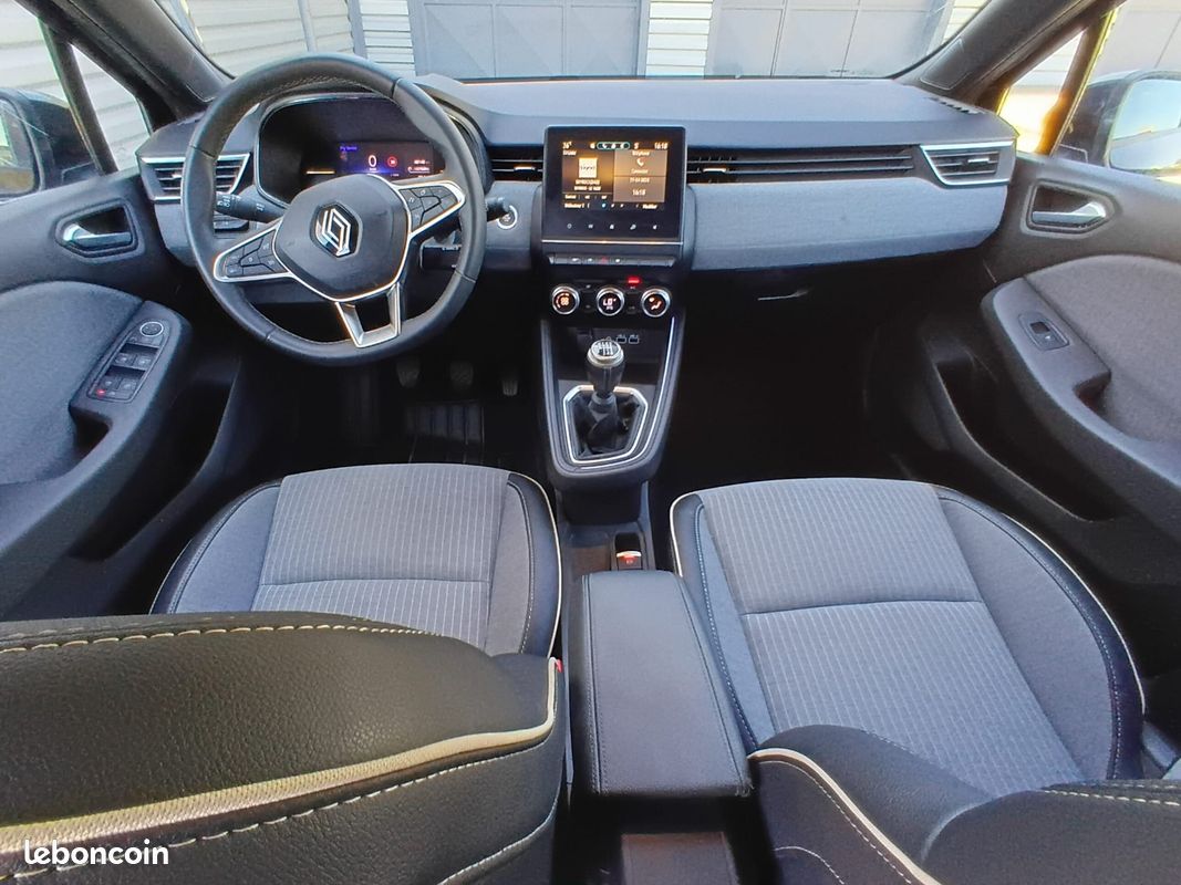 RENAULT CLIO5 TECHNO NOIR Prix Hors Taxe a l'export UNIQUEMENT (image 3)