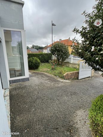 https://img.leboncoin.fr/api/v1/lbcpb1/images/4a/e4/d9/4ae4d90630bc4bd859cd67a5d8b1662a81d2f193.jpg?rule=ad-image