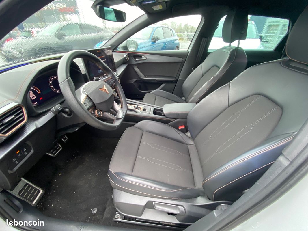 Cupra LEON ST 1.5 ETSI HYBRID 150CH V DSG7 (image 14)