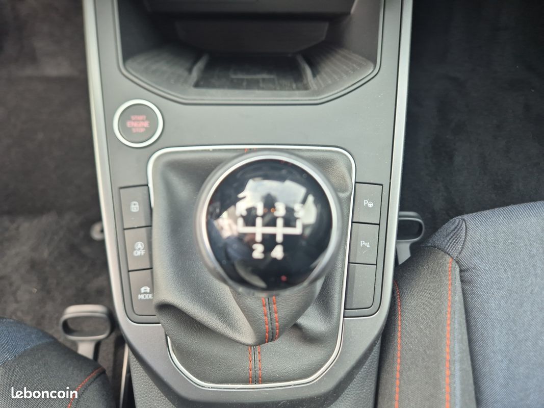 SEAT Arona 1.0 TSI 95 ch Start/Stop BVM5 FR (image 24)