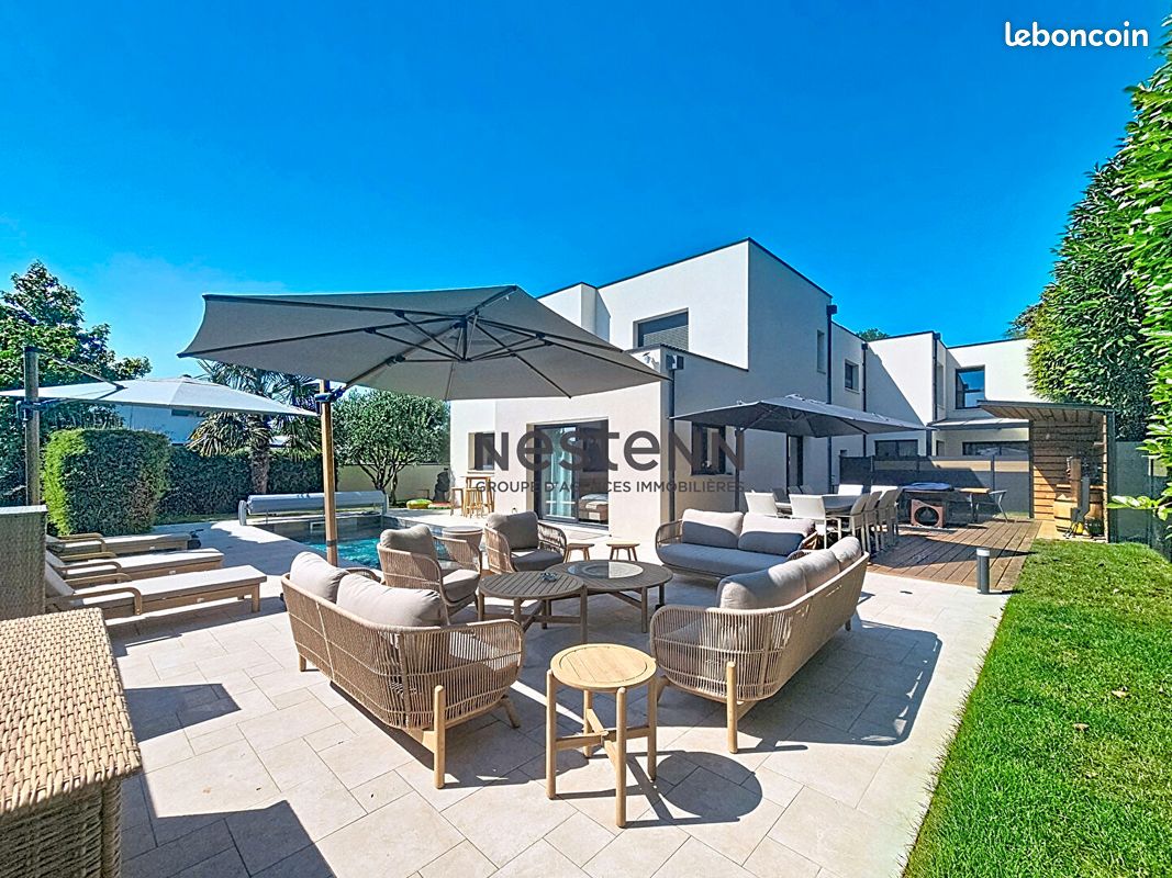Maison 11 pièces 320 m² · à Biéville-Beuville · 320 m² · 1 196 000 €