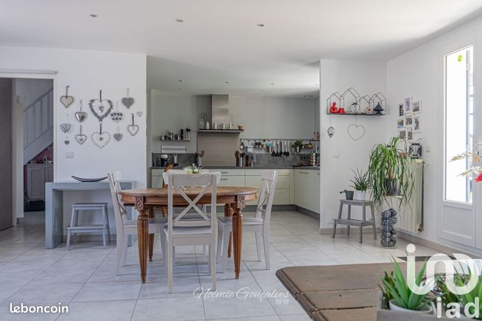 Maison 7 pièces 147 m²