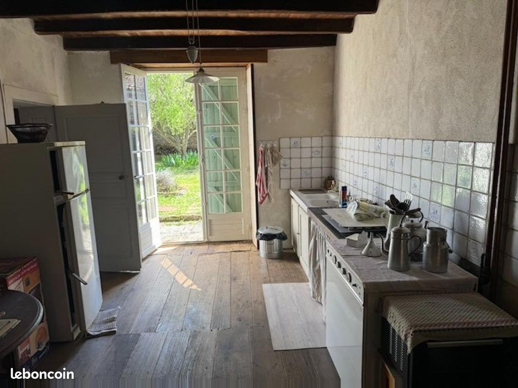 Propriété 4 pièces 150 m² - Nanteuil-en-Vallée 16700 (image principale 3)