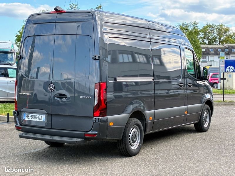 Mercedes Sprinter 317 CDI 37S 12m3 BVA 170ch PRO 49900HT (image 4)