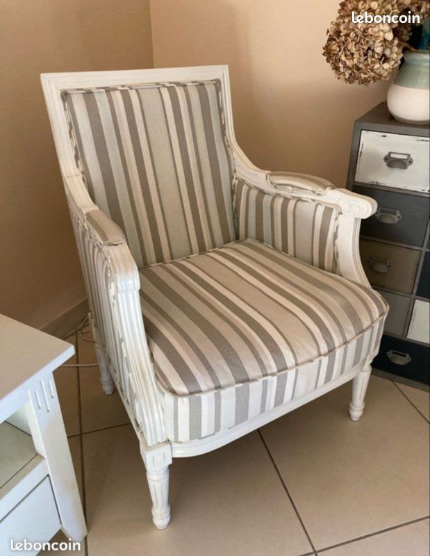 Fauteuil bergère vintage bon état (image 1)