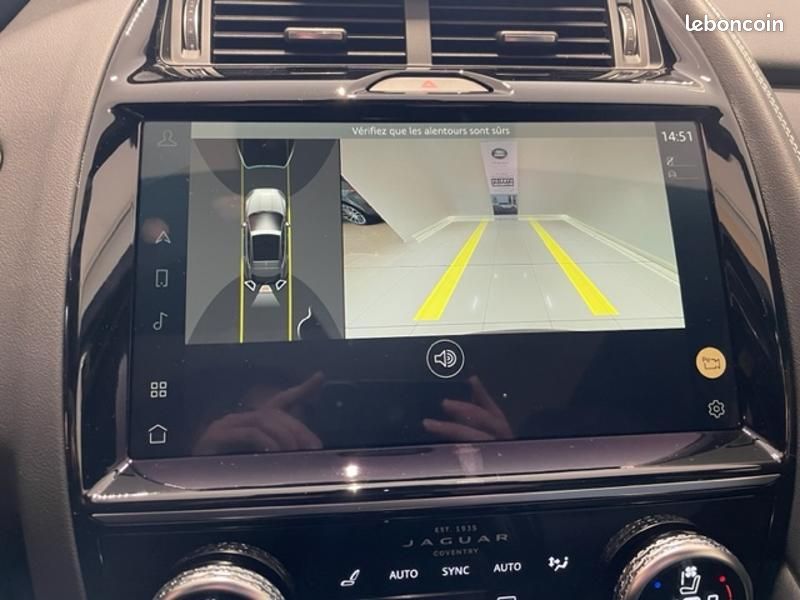 Jaguar E-Pace P200 FlexFuel MHEV 200ch R-Dynamic S (image 19)
