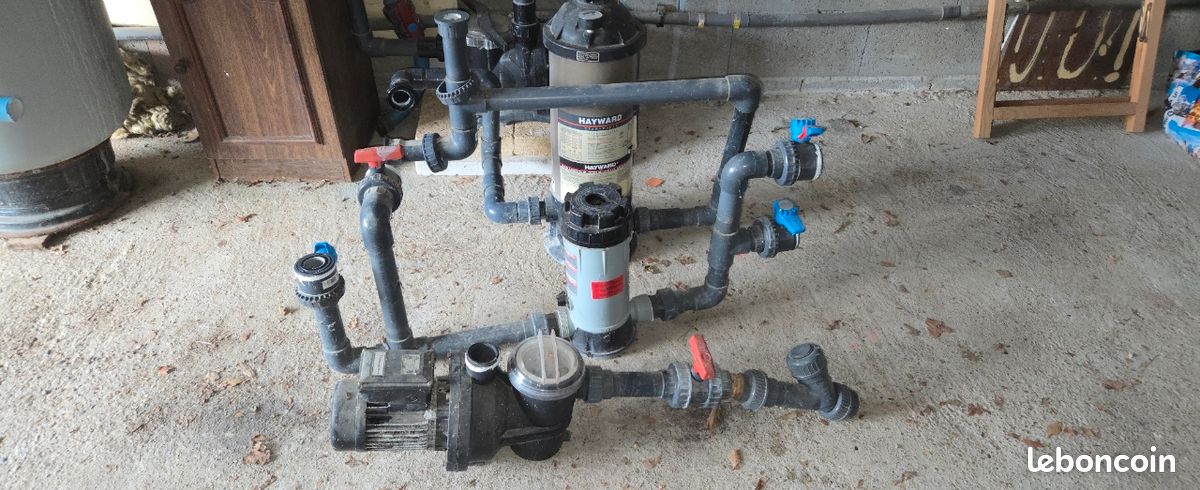 Filtration complète pour Jacuzzi - Pompe + Filtre Hayward (image 1)