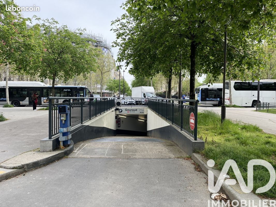 Parking 11 m² · à Paris · 11 m² · 33 000 €