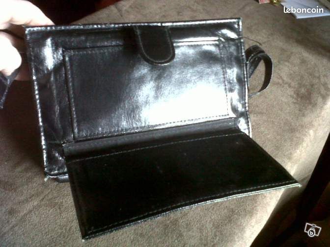 Pochette noire (image 2)