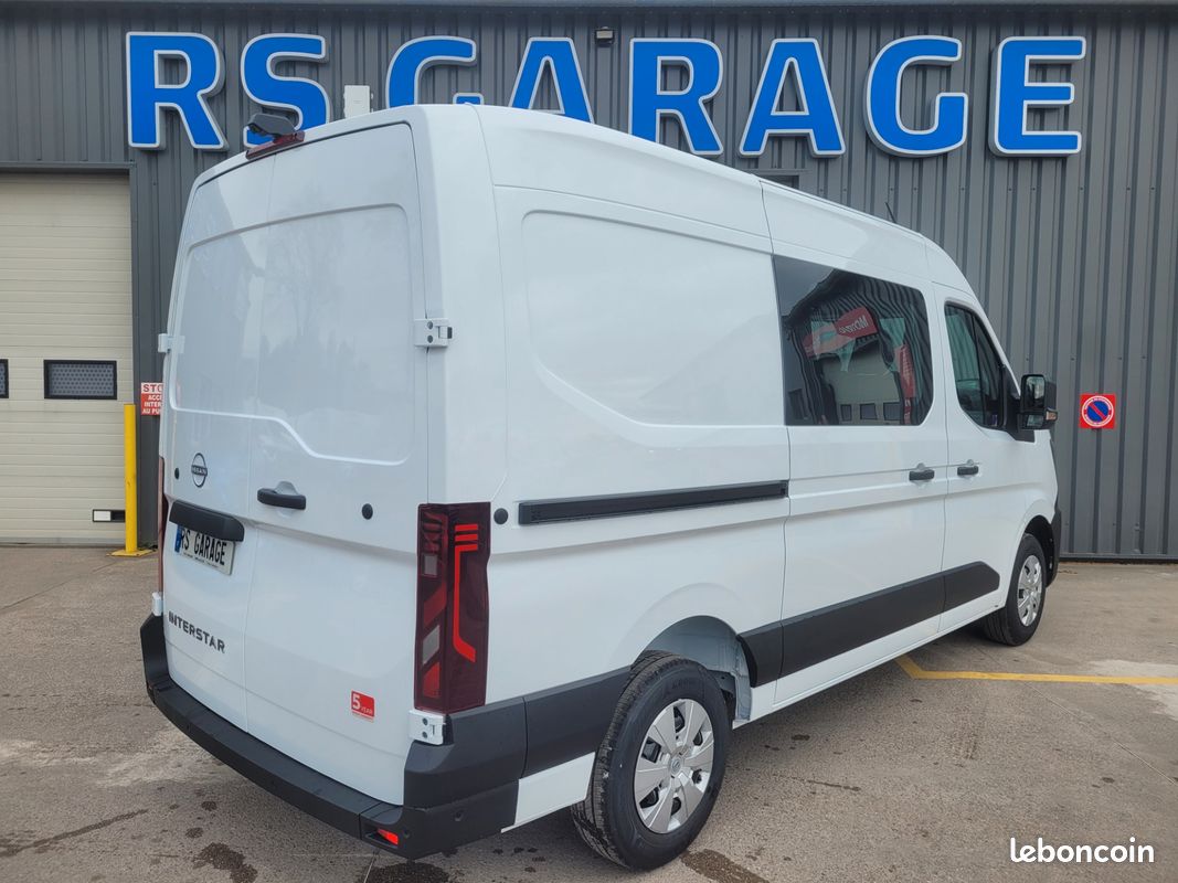 NISSAN INTERSTAR L2H2 FOURGON 2.0 DCI 170 A/T TEKNA CABINE APPROFONDIE FIXE 07 PLACES NEUF avec HABILLAGE BOIS + CAMÉRA DE RECUL + ANTIBROUILLARDS / GARANTIE CONSTRUCTEUR 5 ANS ( Prix Vente 38 990 HT) (image 13)