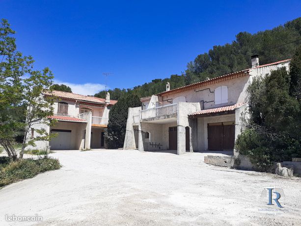 Maison 8 pièces 270 m²
