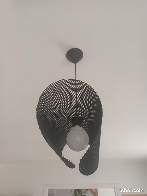 Lustre (image 1)