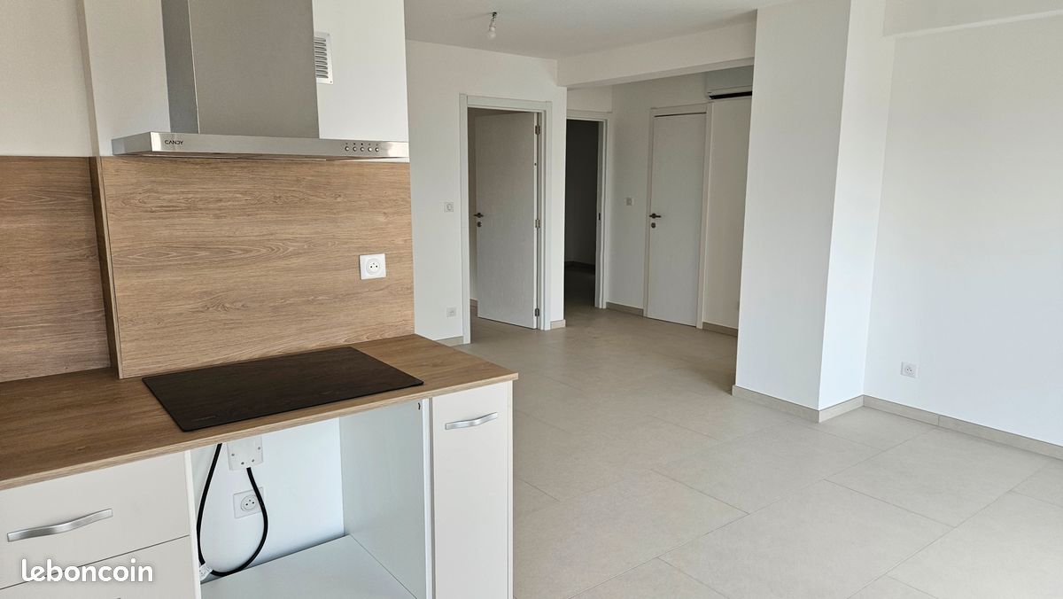Appartement 4 pièces 66 m² · à Ajaccio · 65,5 m² · 940 €/mois