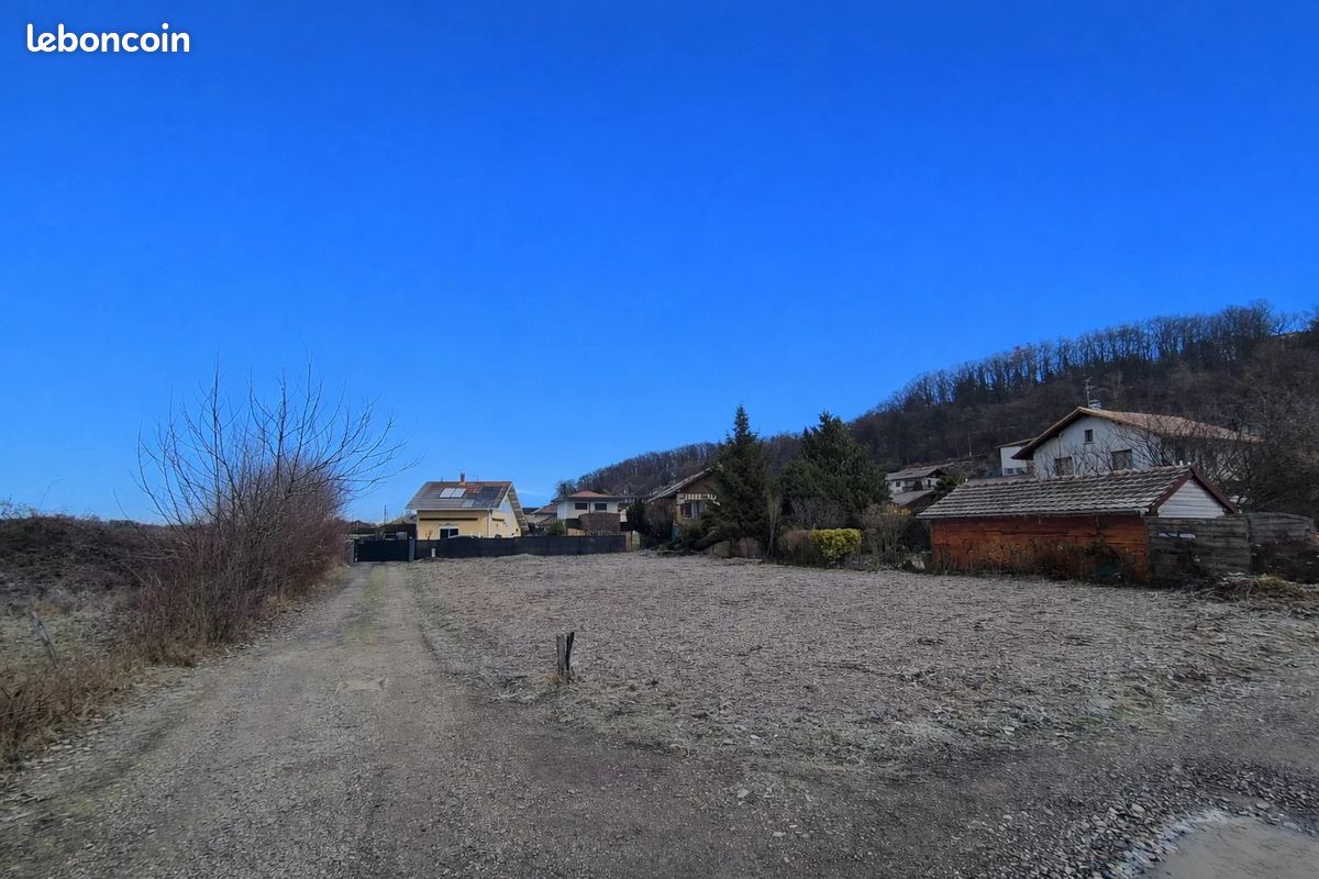 Terrain 807 m² · à Allinges · 807 m² · 250 000 €