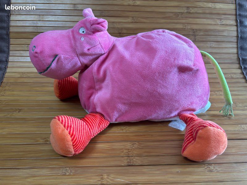 Doudou hippopotame rose queue verte IKEA Jeux Jouets