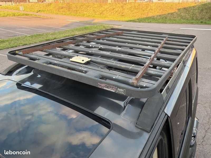 Jeep COMMANDER 3.0 CRD LIMITED + TREUIL ELECTRIQUE + PARE-CHOCS OFF-ROAD RENFORCE (image 32)