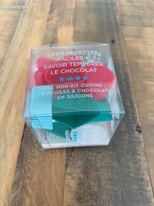 Lot de 16 moules en silicone +mini livre de recettes faciles pour chocolat de Noël (image 3)