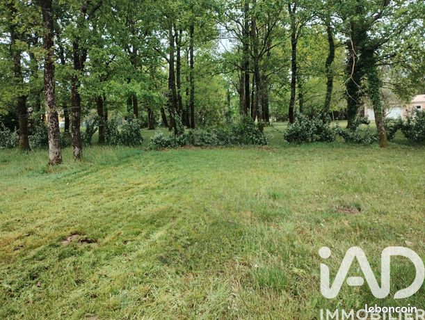 Terrain 725 m² Reignac