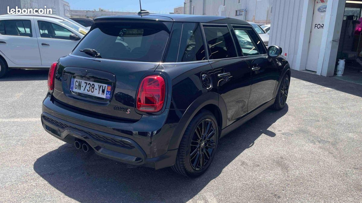 MINI Hatch 5 Portes Cooper S 178 ch DKG7 Edition Premium (image 2)