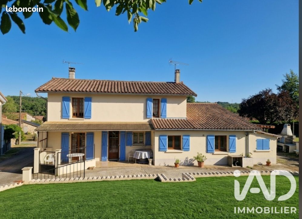 Maison 6 pièces 173 m² · à Exideuil-sur-Vienne · 173 m² · 155 000 €