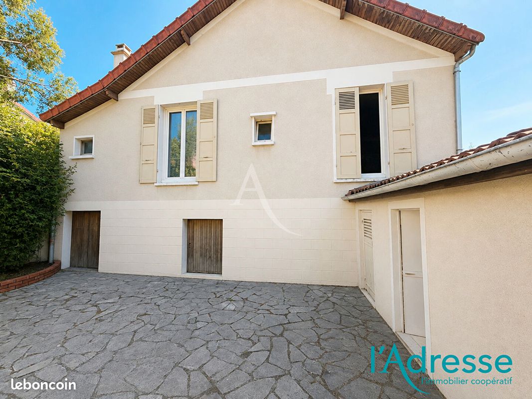 Maison 3 pièces 50 m² · à Noisy-le-Grand · 50 m² · 329 000 €