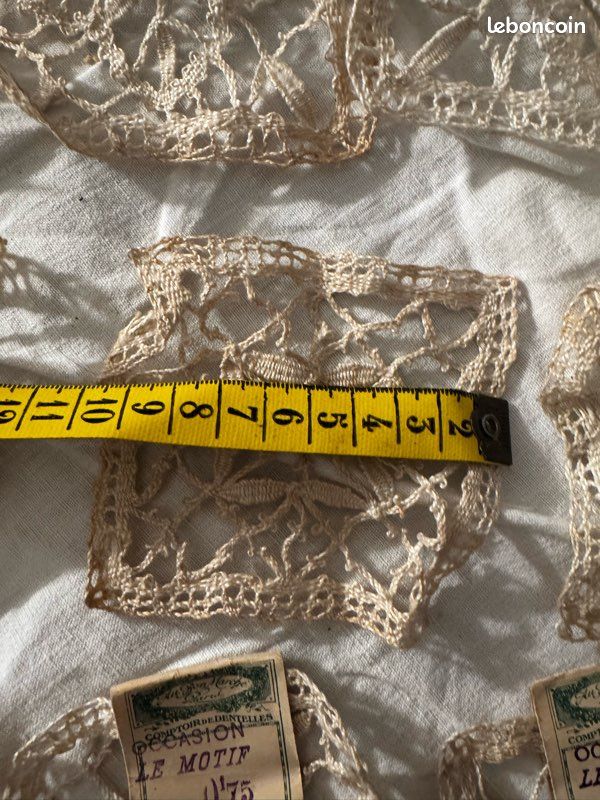Rare lot de 10 motifs carrés anciens en dentelle – Échantillons Jeanne Hallée – Belle Époque (image 10)