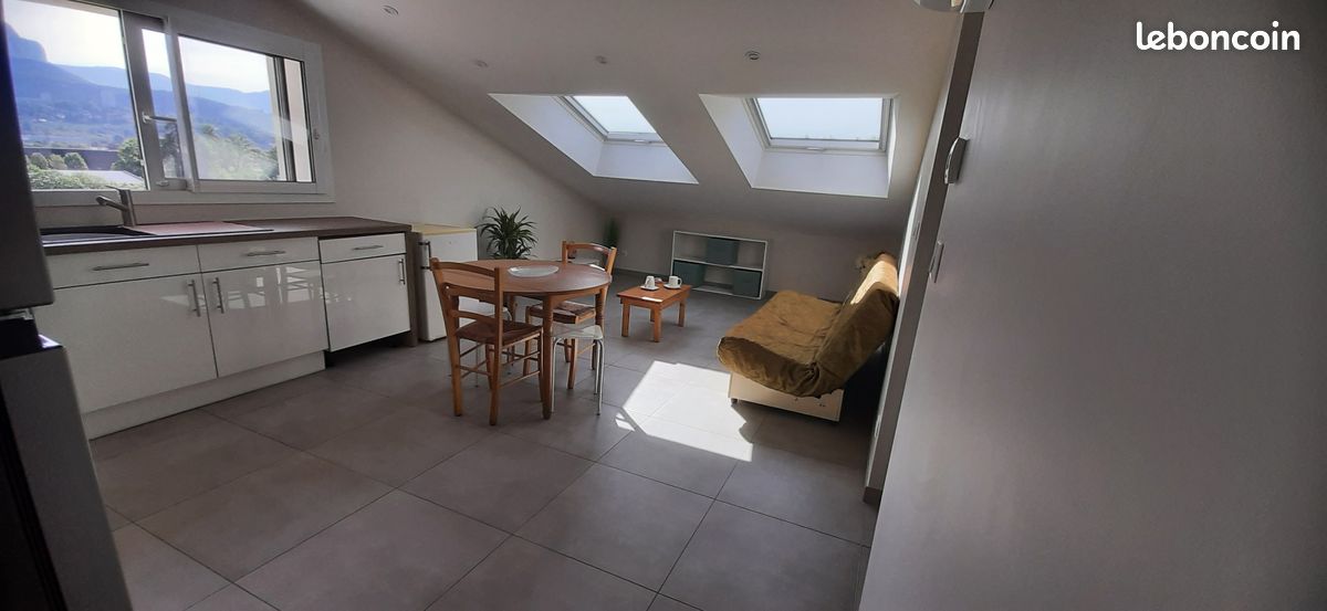 Appartement 3 pièces 40 m² · à La Motte-Servolex · 40 m² · 960 €