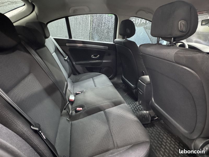 Renault LAGUNA III 2.0 DCI 150CH FAP EXPRESSION (image 10)