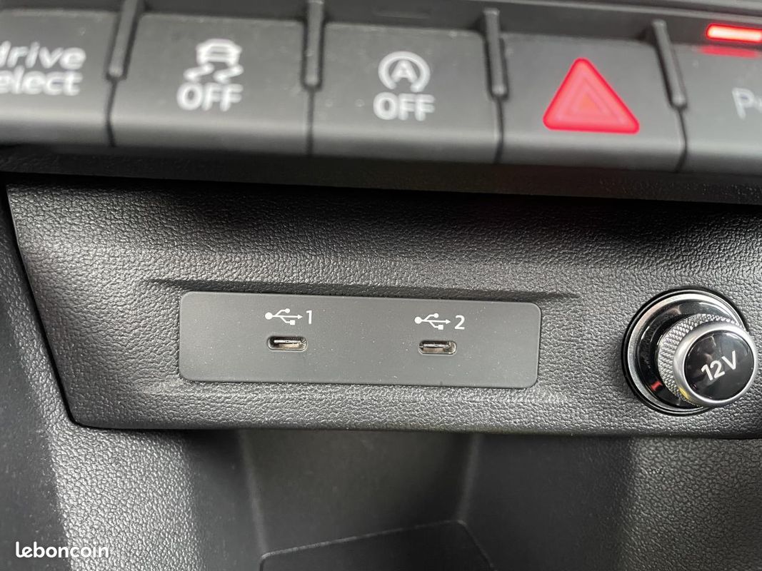 AUDI A1 Allstreet 1.0 30 TFSI - 110 - BV S-Tronic SPORTBACK 2019 Design Luxe (image 14)