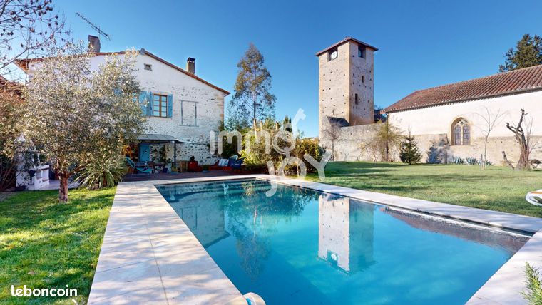 Propriété 6 pièces 165 m²