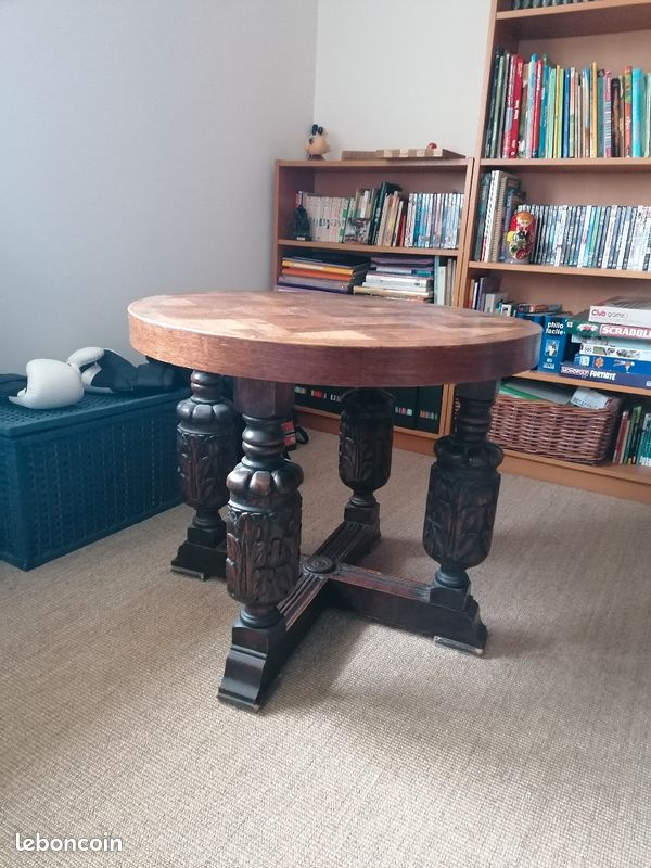Table ancienne 78×66 (image 1)