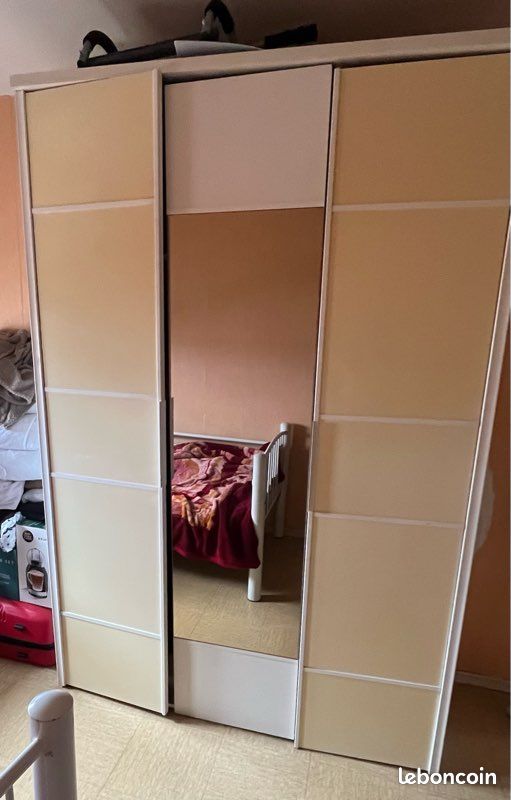Armoire 3 portes avec miroir (image 2)