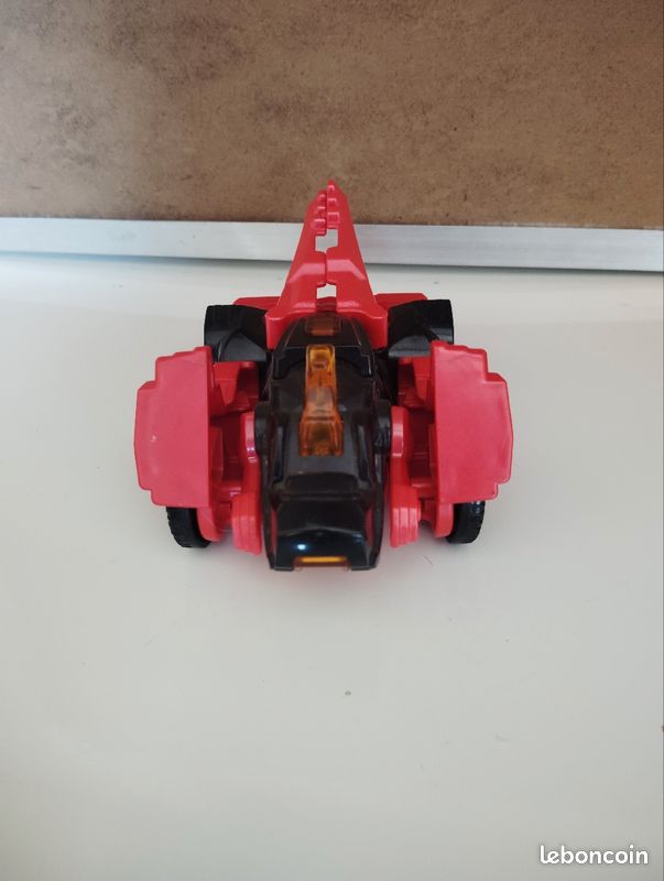 Kirdume Voiture Transformer 2 En 1 – LED Musique – Roues Pivotantes – Cadeau Anniversaire Enfant