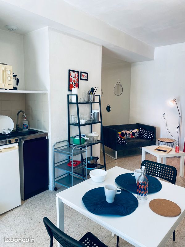 Appartement 1 pièce 25 m² · à Nîmes · 25 m² · 525 €