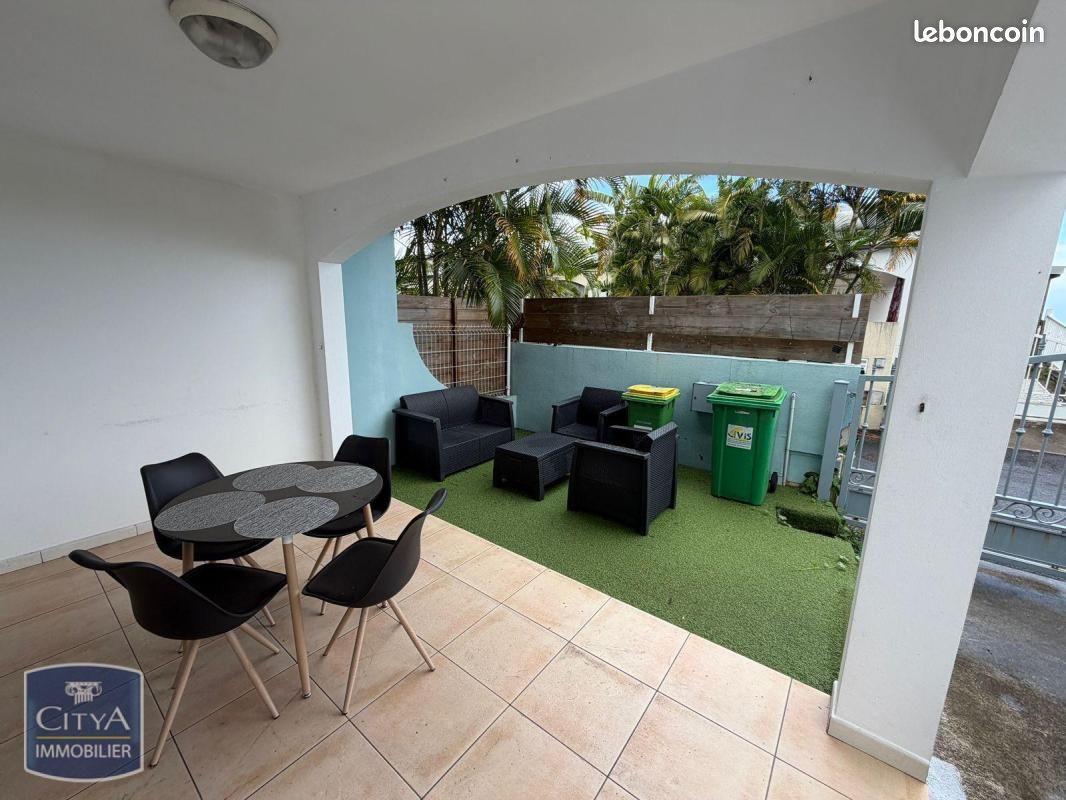 Maison 4 pièces 76 m² · à Saint-Pierre · 76 m² · 1 218 €