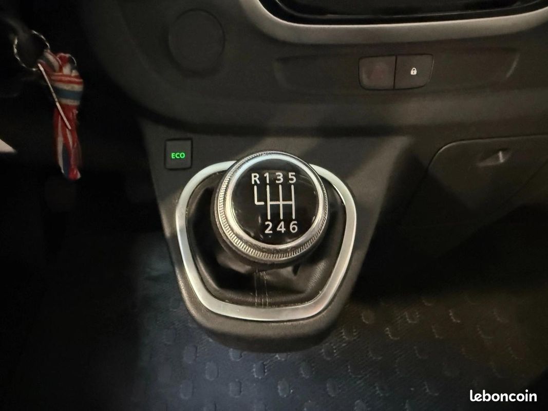 Renault Trafic Vu FOURGON 1.6 DCI 120 1T2 L1H1 ENERGY CONFORT (image 17)