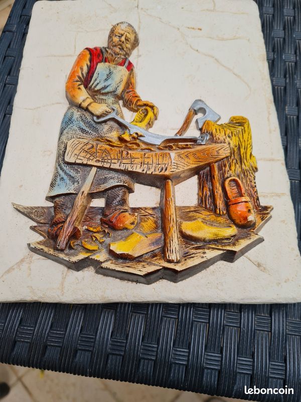 3 cadres en platre décoré par des métiers ancien (image 2)