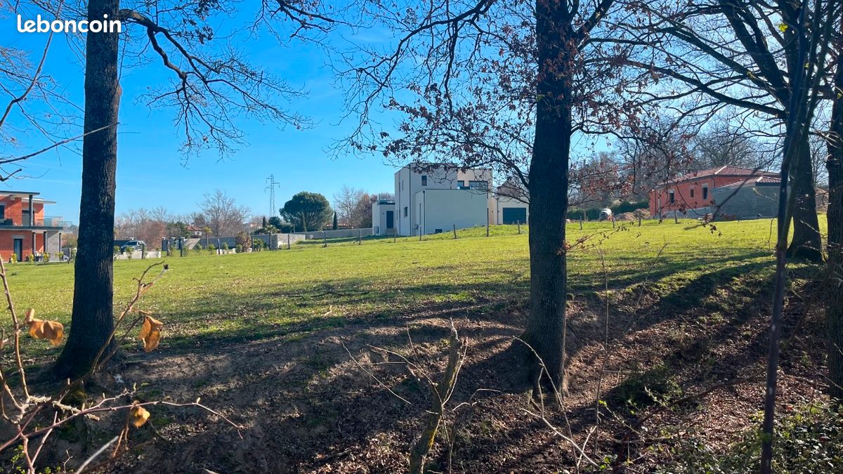 Terrain Poncins · 82 500 €