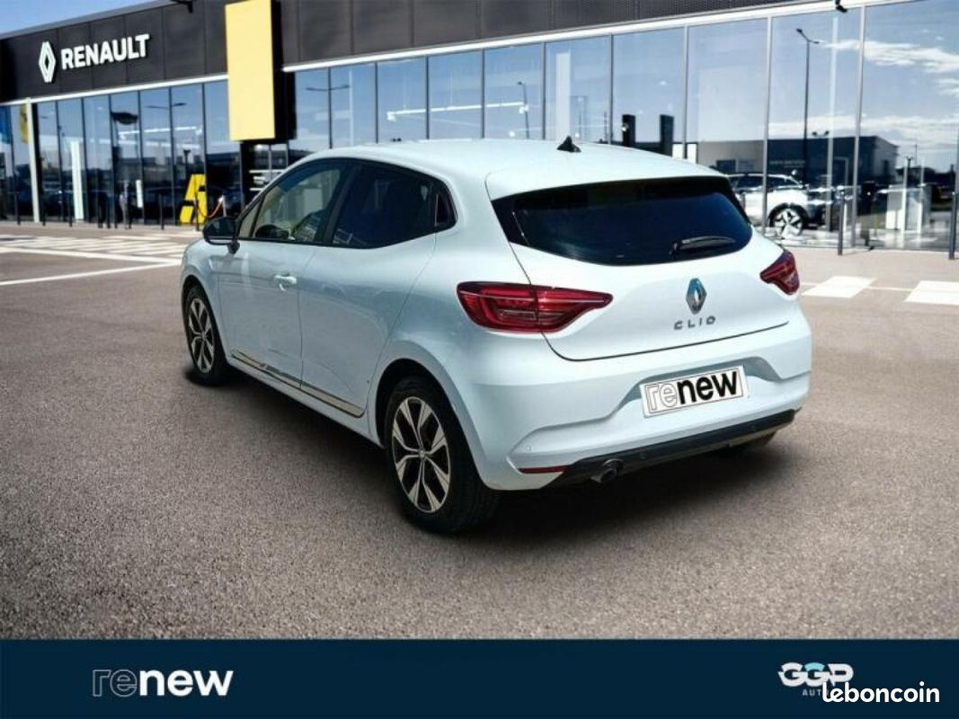 Renault Clio 1.6 E-Tech 145ch full hybrid Evolution (image 14)