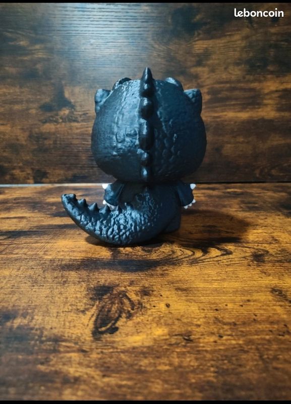 Hello kitty godzilla (image 2)