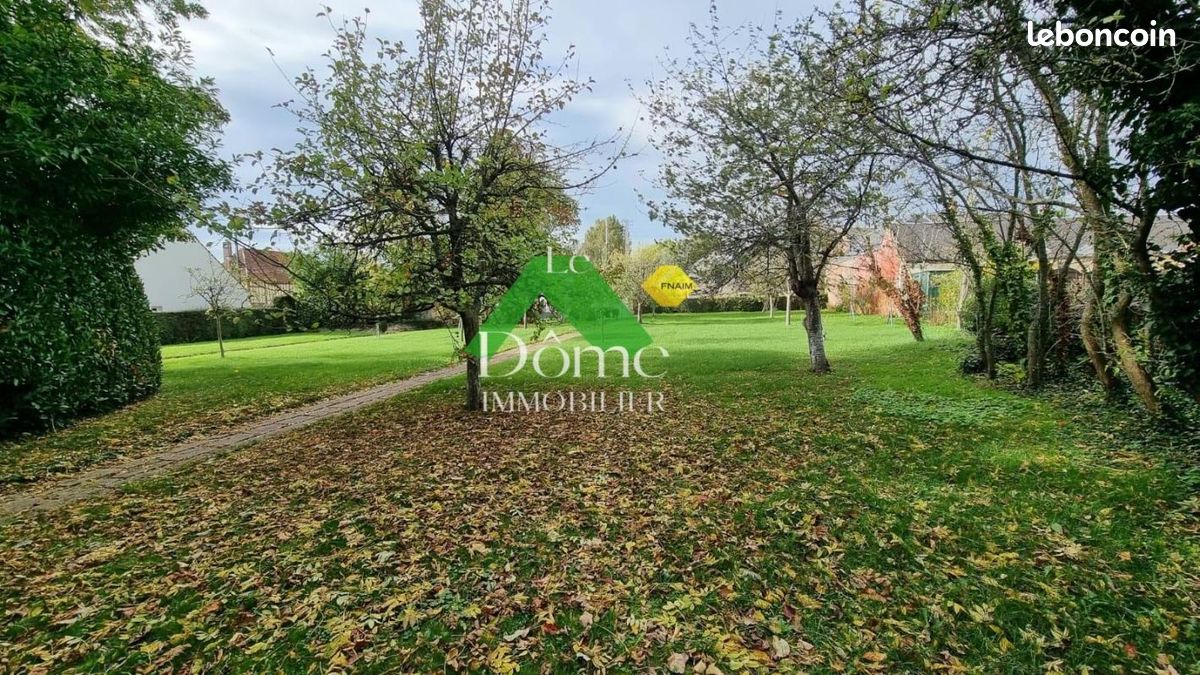 Terrain 589 m² · à Esches · 112 500 €